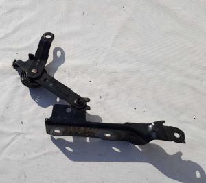 Петля капота левая с пружиной Cadillac Escalade 2006-2014 25870071; 15886611;