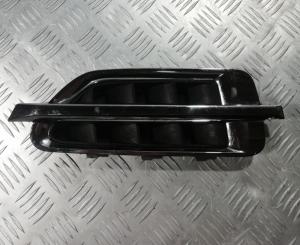 Воздухозаборник переднего крыла правого Cadillac Escalade 2006-2014 22761801; 15860254