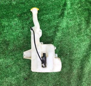 Бачок стеклоомывателя Ford Mustang 2018-2020 JR3Z 17618 A ; JR3B 17B613 AB/AC ; FR3B 17B613 AD