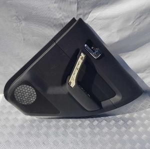 Обшивка двери задней правой Hummer H3 2005-2010 25996309; 25788732; 15818398