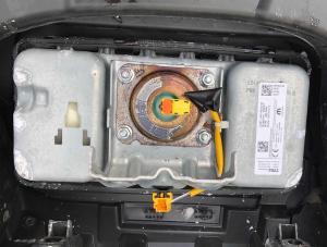 Подушка безопасности пассажира Jeep Renegade 2015-2023 112145578 ; 00519833150 ; 68246983AA