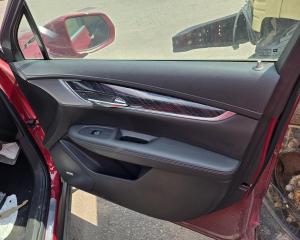Обшивка пассажирской двери Cadillac XT6 2020-2025 84748769 ; 84585399 ; 84678706