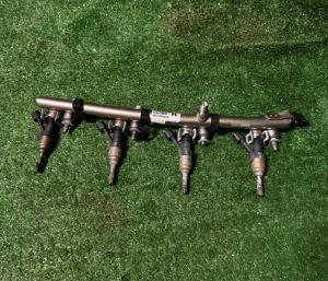 Топливная рампа левая GM Motors 5.3 - 5.2 Cadillac Escalade / Tahoe 2014-2021 12701134 ; 13668408