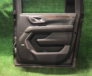 Обшивка задней правой двери Chevrolet Suburban 2021-н.в. 84823533