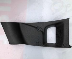 Обшивка багажника верхняя левая Jeep Renegade 2015 5VW38LXHAA ; 7355795030