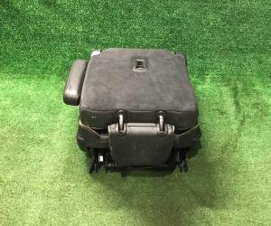 Сиденье второго ряда левое Chevrolet Tahoe 2021-н.в. 25252525