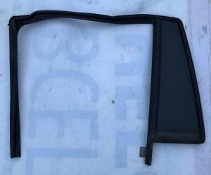 Форточка задней двери левая Cadillac Escalade / Tahoe 2015-2019 84462161 ; 23497822 ; 23462401 ; 23454974 ; 22912438