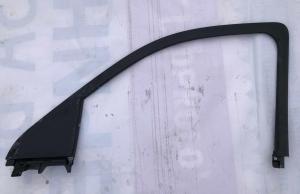 Накладка двери передней правой Chevrolet Tahoe 2015-2019 22772911