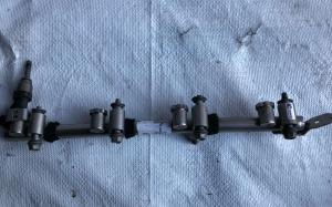 Топливная рампа правая GM Motors 5.3 - 5.2 Cadillac Escalade / Tahoe 2014-2021 12685360 ; 12684180 ; 12669883 ; 12668400 ; 12659650 ; 12623129 ; 12668410 ; 12656002