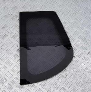 Стекло задней форточки левое Isuzu VehiCross