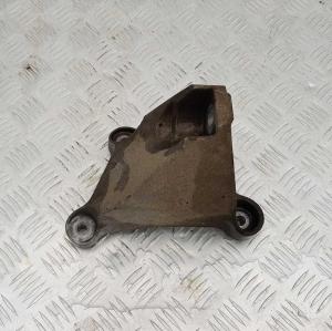 Кронштейн ДВС правый Chevrolet Camaro 2012-2015 92249330; 92200268