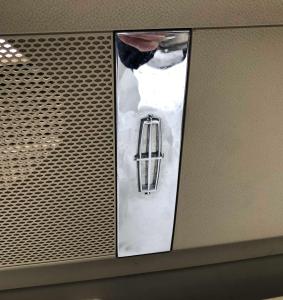 Накладка (хром) обшивка пассажирской Lincoln Navigator 2007-2014 7L7Z 7842528 AA ; 7L74 78208A54 AB