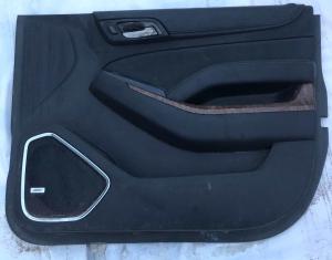 Обшивка пассажирской двери Chevrolet Tahoe 2015-2020 84676596 ; 84381973 ; 84365566 ; 84192435 ; 84104172 ; 22910939 ; 23285801