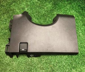 Накладка панели торпедо в ногах водителя Chevrolet Tahoe 2021-н.в. 84687480