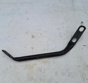 Кронштейн решетки радиатора левый Ford Mustang 2015-2019 FR3Z 8187 A; FR3B 8187 AA/AB/AC