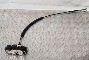 Замок двери пассажирский Chevrolet Camaro 2009-2015 13579523; 13579524