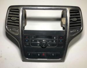 Рамка центральная торпедо Jeep Grand Cherokee WK2 / WK 2011 1TN98GFAAA