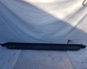 Порог правый (с дефектом) Chevrolet Suburban 2006-2014 15914677; 15105388