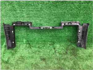 Рамка телевизора верхняя Chevrolet Tahoe 2015-2019 23497751