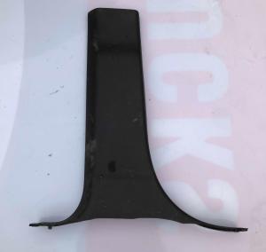 Накладка средней стойки левая Cadillac Escalade / Tahoe 2015-2017