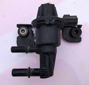 Клапан паров топлива Lincoln Navigator / Expedition 2007-2008 7L3Z 9C915 A ; 7L34 9G683 AA