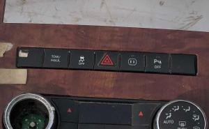 Блок кнопок центральной консоли Doodge Ram 1500 / 3500 2010-2012 68026184AC