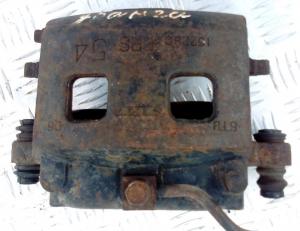 Суппорт тормозной передний правый DODGE DURANGO 05134583AC