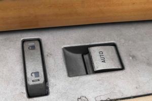 Кнопка стеклоподъемника пассажирской двери Lincoln Navigator 2007-2010 7L7Z 14524 AA ; 7L74 14A563 AF/AE/AD/AC