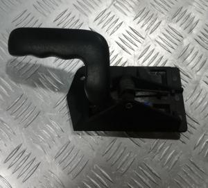 Ручка двери внутренняя правая Chevrolet Tahoe 1999-2006 15760298