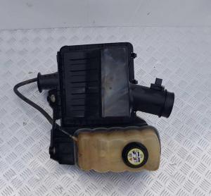 Корпус воздушного фильтра с расширительным бачком Ford Expedition 2007-2017 7L14 6A987; 9L3Z 8A080 A; AL1Z 8A080 A