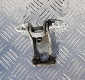 Дверная петля передняя левая нижняя Ford Escape 2007-2012 7L8Z 7822811 A; 8L84 7822807 AA