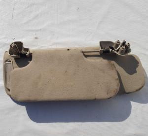 Козырек солнцезащитный правый Chevrolet Tahoe 1999-2003 15000919