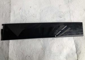 Накладка рамки пассажирской двери Cadillac Escalade / Tahoe 2015-2020 84021604 ; 84263145 ; 23324487 ; 23219297 ; 20963325