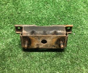 Опора АКПП Chevrolet Tahoe / Escalade 2015-2020 23277115 ; 20917337