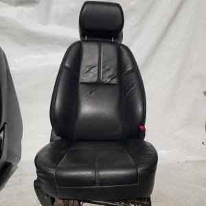 Сиденье пассажирское Chevrolet Tahoe 2006-2010 56434554