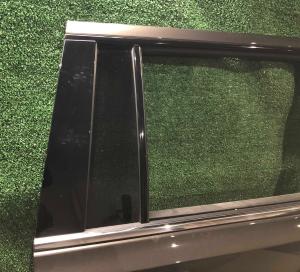 Форточка задней правой двери Chevrolet Suburban / Escalade ESV 2021-н.в. 84940695 ; 84824021 ; 84873846 ; 84711618