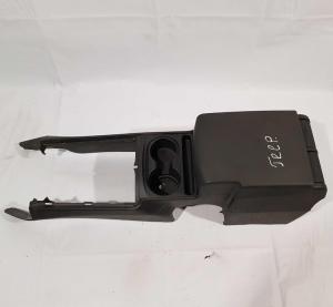 Центральная консоль Jeep Commander 2005-2010 1PB71ZJ3AA; 1PB71XDVAA; 1PB71BD1AA; 1PB71XDVAA; 1BJ01BD1AC; 1EK571DVAF