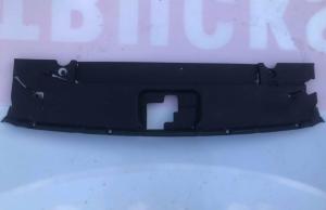 Накладка замка под капотная Ford Mustang 2015-2017 FR3Z 8C291 A ; FR3B 8C291 AA/AB