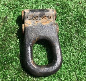 Крюк буксировочный передний Hummer H2 2003-2009 15062628