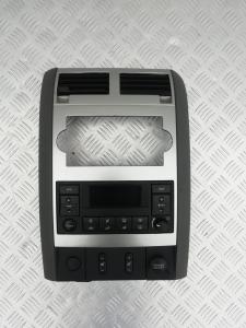 Облицовка центральной панели Dodge Durango; 5HM581D5AD