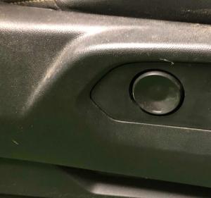 Блок регулировки поясничного отдела сидения пассажирского Chevrolet Tahoe / Escalade 2021-н.в. 84649557 ; 13531248 ; 13526949 ; 13536067