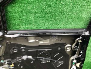 Бархотка/Уплотнитель стекла внутренняя пассажирской двери Cadillac Escalade / Tahoe 2015-2020 23229387 ; 20964003