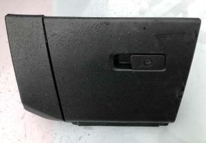 Бардачок Jeep Renegade 2015-2023 735597591 ; 5VV75LXHAA