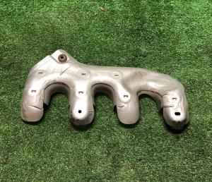 Защитный теплоэкран коллектора левый Chevrolet Tahoe 2015-2020 12629339 ; 12690554