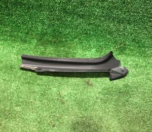 Накладка заднего правого фонаря Cadillac Escalade / Tahoe 2015-2020 23200190 ; 84273587