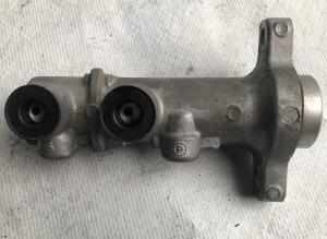 Главный тормозной цилиндр ( ГТЦ ) Cadillac Escalade / Tahoe 2014-2019 20925765