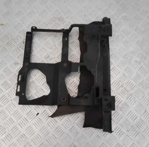 Кронштейн фары правый Chevrolet Tahoe 1999-2006 15751697; 15798920; 15119051; 15036212