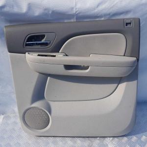 Обшивка двери задней правой Chevrolet Suburban 2006-2014 20895903; 25780071; 15874371; 15919784