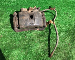 Суппорт тормозной передний правый Hummer H2 1999-2014 25846387 ; 18024109 ; 84394385