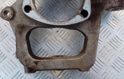 Кулак поворотный левый передний  DODGE DURANGO 52113229AA